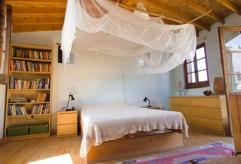 Majatalo Avli The Courtyard