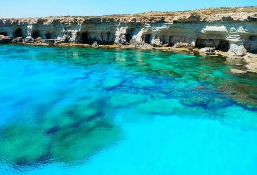 Majatalo Avli The Courtyard