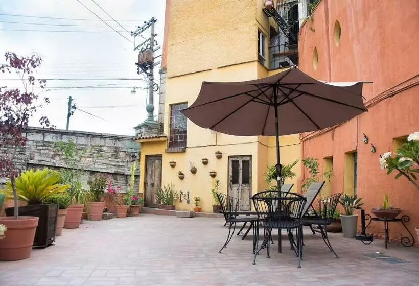 پانسیون Lofts Las Cuatro Puertas