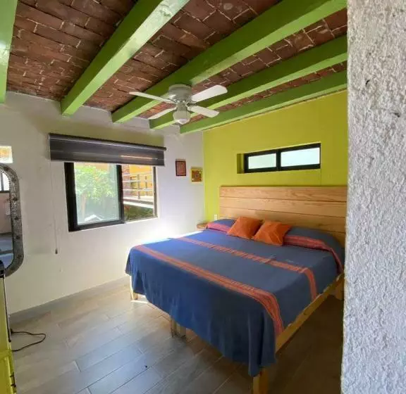 پانسیون Lofts Las Cuatro Puertas
