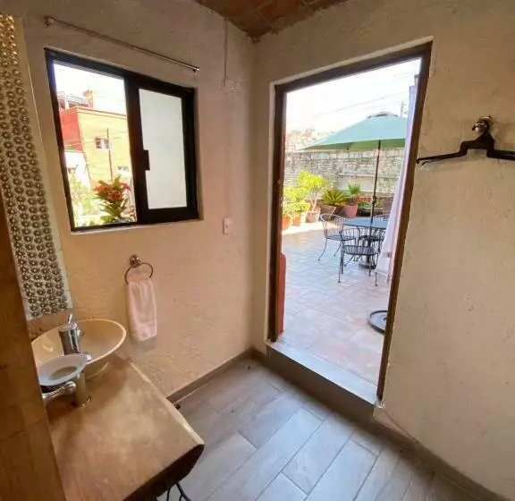 پانسیون Lofts Las Cuatro Puertas