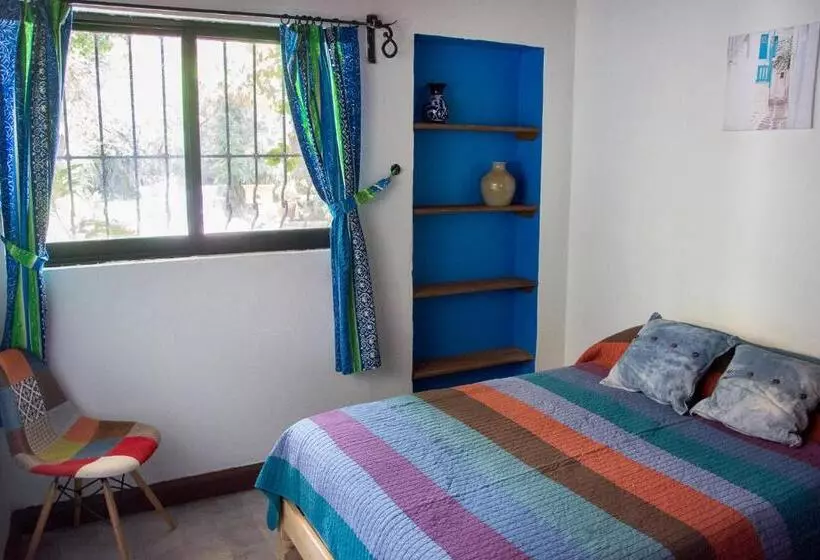 پانسیون Lofts Las Cuatro Puertas