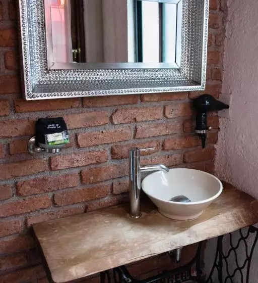 پانسیون Lofts Las Cuatro Puertas