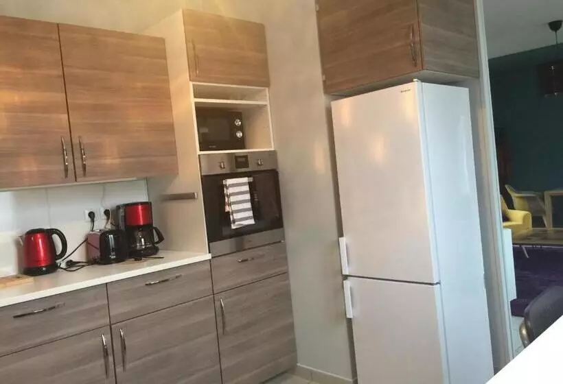 پانسیون Maison D’en Face