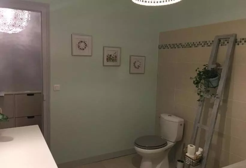 پانسیون Maison D’en Face