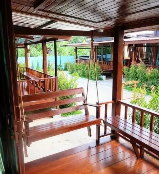 پانسیون Ruen Orathai Resort