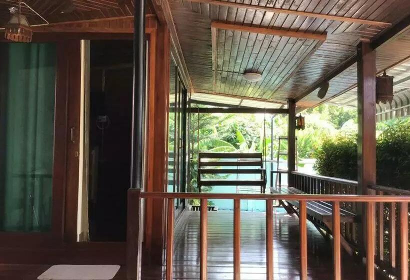 پانسیون Ruen Orathai Resort