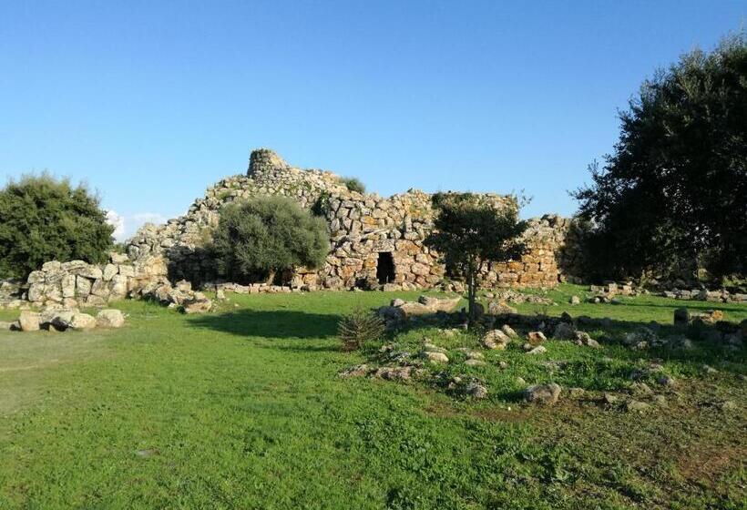 مبيت وإفطار Is Antas