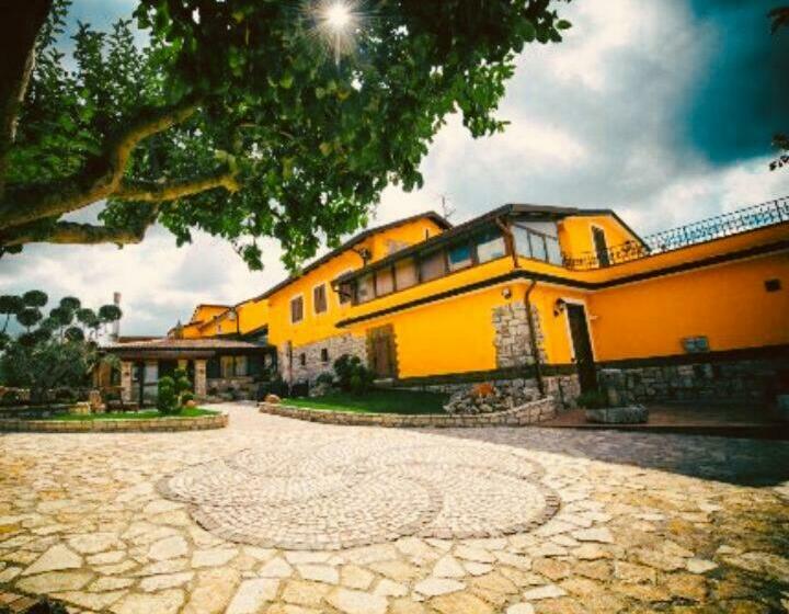 مبيت وإفطار La Vecchia Fattoria