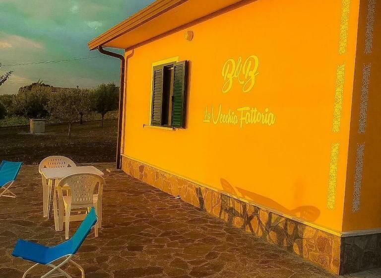 مبيت وإفطار La Vecchia Fattoria