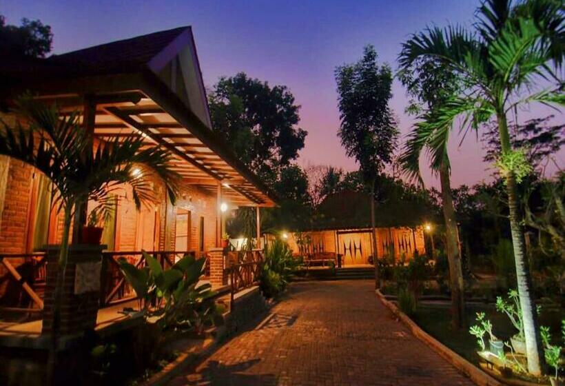 فندق Omah Joglo Semarang