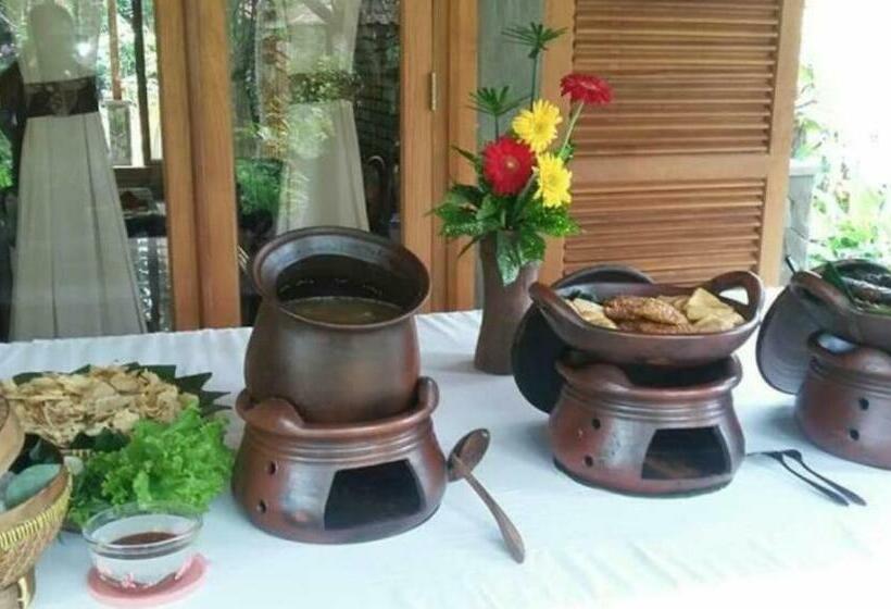 فندق Omah Joglo Semarang