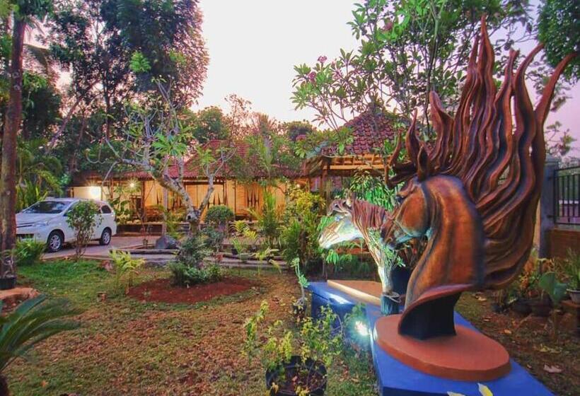 فندق Omah Joglo Semarang