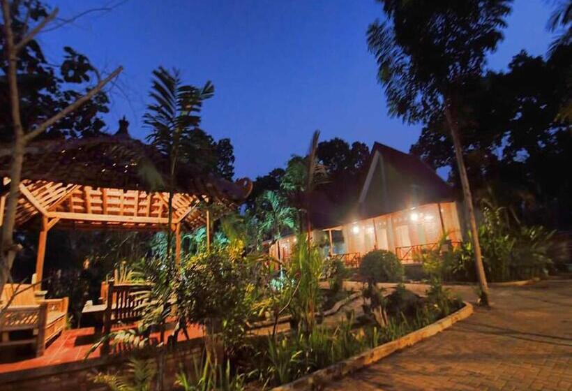 فندق Omah Joglo Semarang