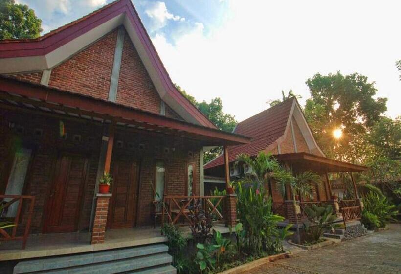 فندق Omah Joglo Semarang