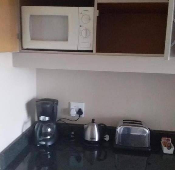 ホテル Sunset 786 Holidays 211