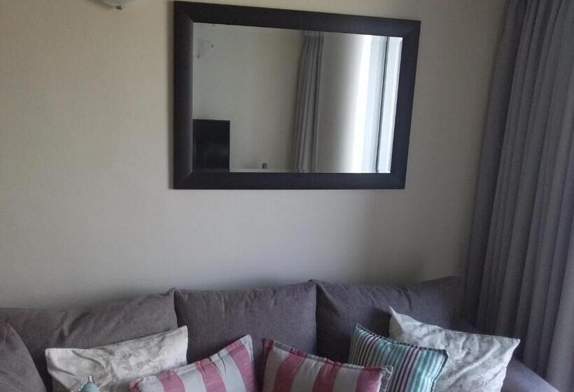 ホテル Sunset 786 Holidays 211