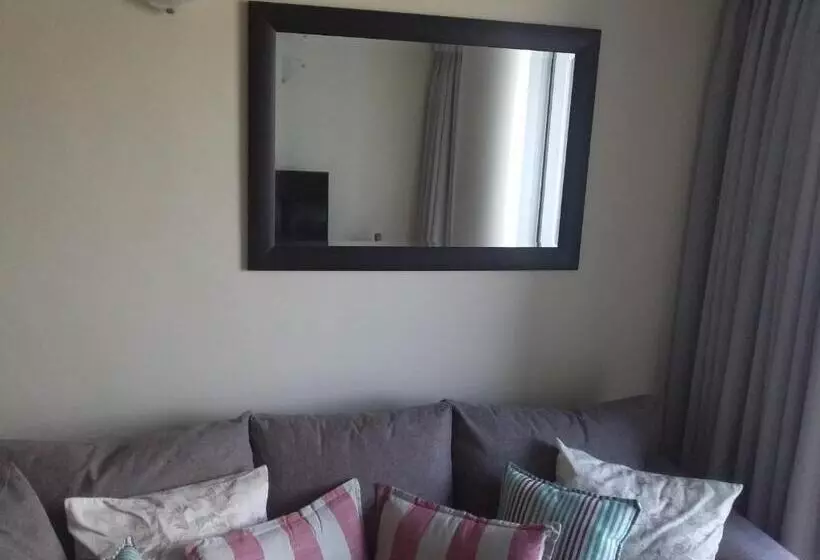 ホテル Sunset 786 Holidays 211