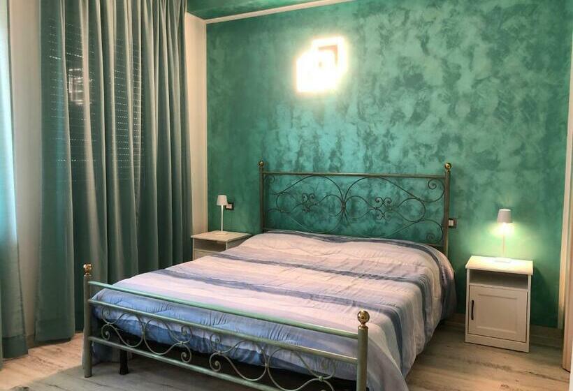 بنسيون Castello Centro Storico