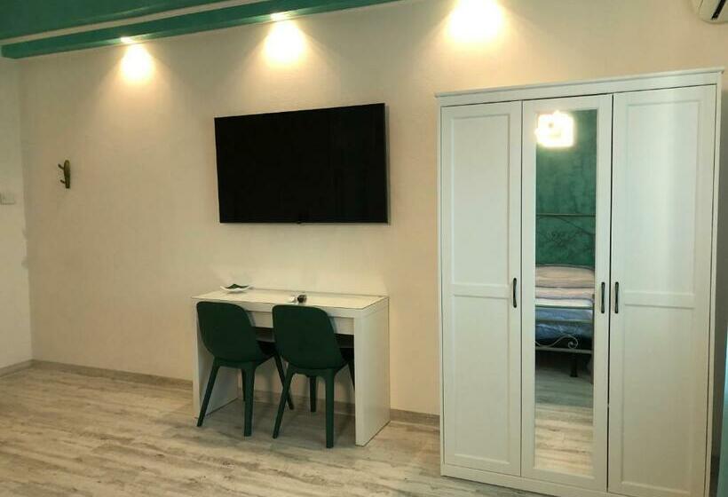 بنسيون Castello Centro Storico