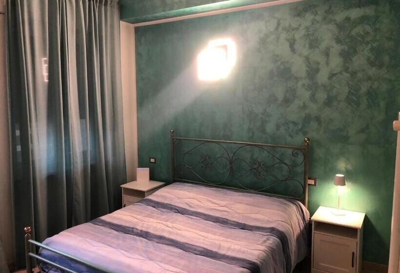 بنسيون Castello Centro Storico