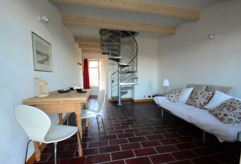 膳宿费 Ferrarotti