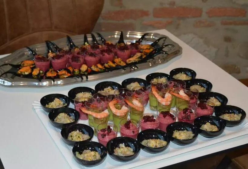 Majatalo L Inattendu