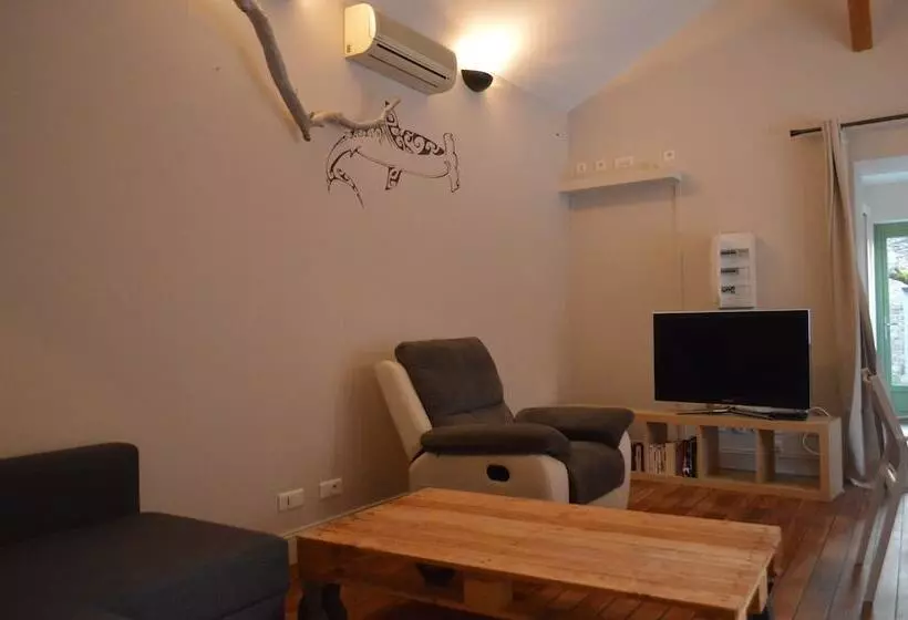 Majatalo L Inattendu