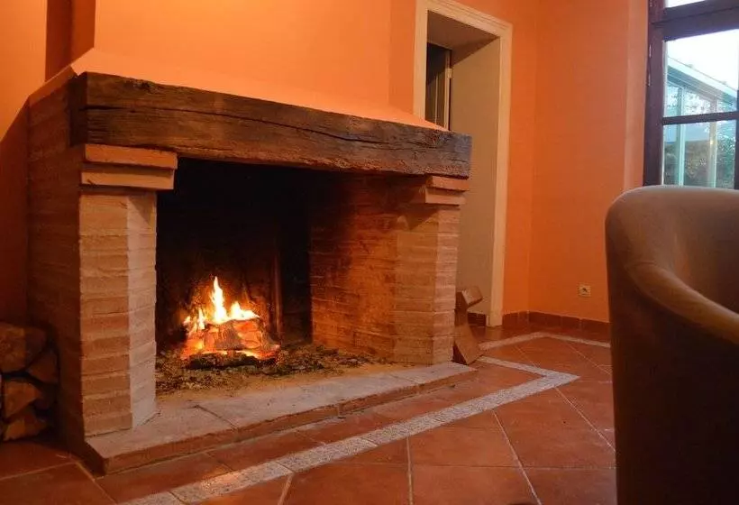 Majatalo L Inattendu