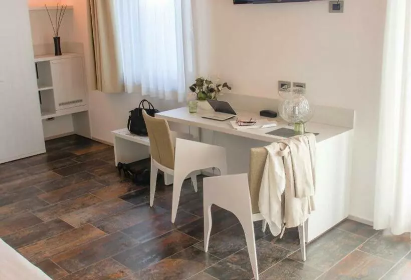 Aamiaismajoitus (B&B) Casanova Inn