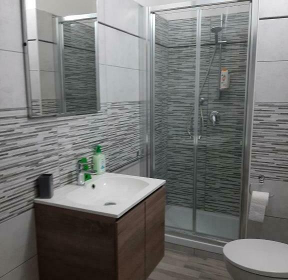 פנסיון Domos Loru