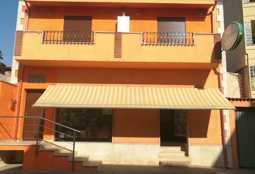 פנסיון Domos Loru