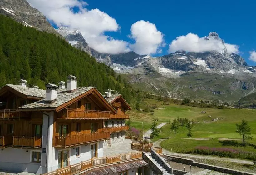 3 Chalets Apart