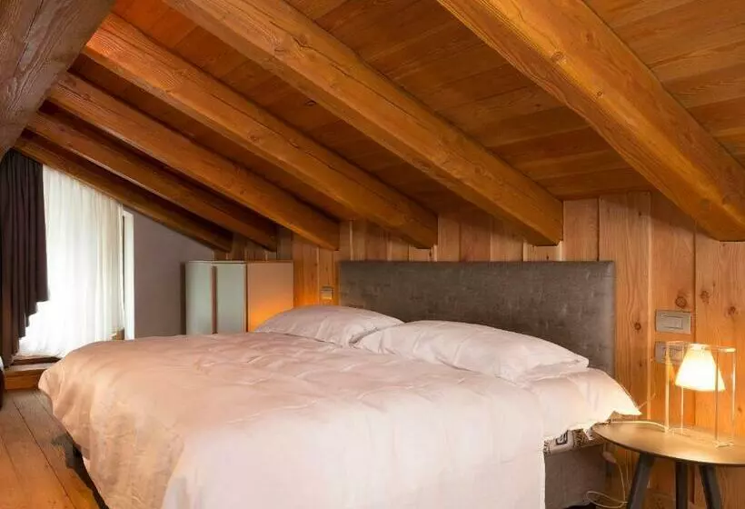 3 Chalets Apart