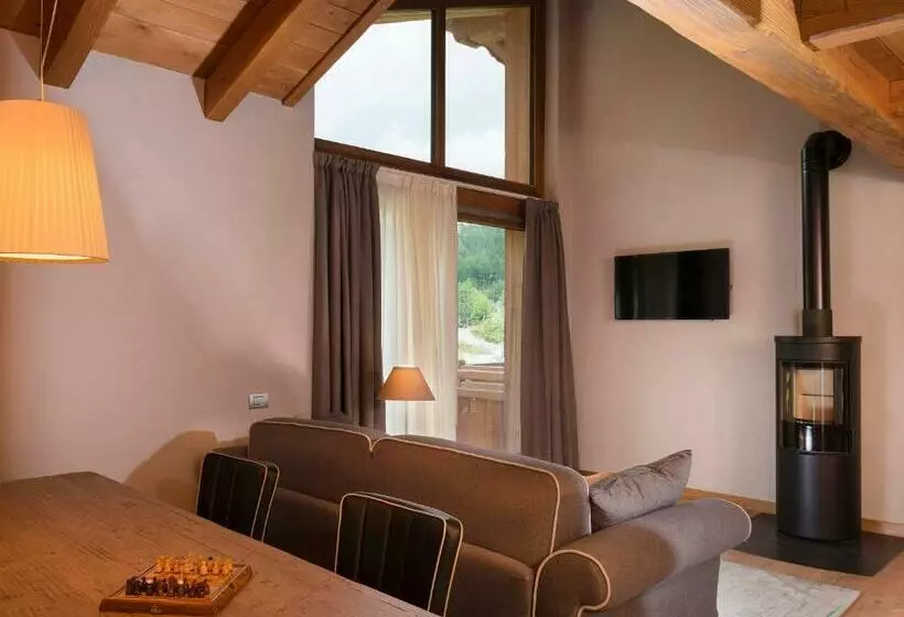 3 Chalets Apart