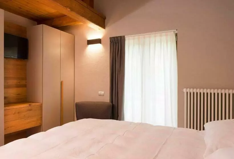 3 Chalets Apart