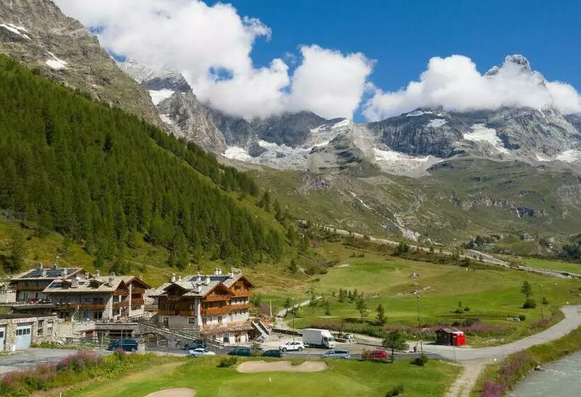 3 Chalets Apart