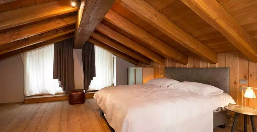 3 Chalets Apart