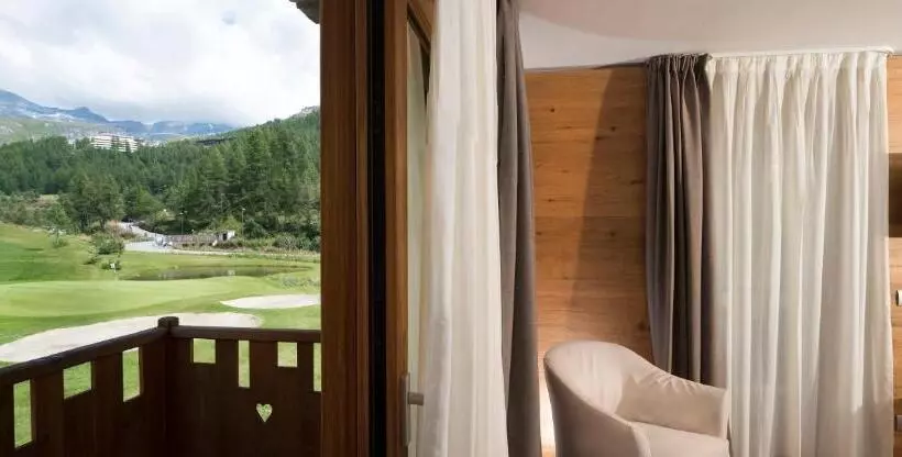 3 Chalets Apart