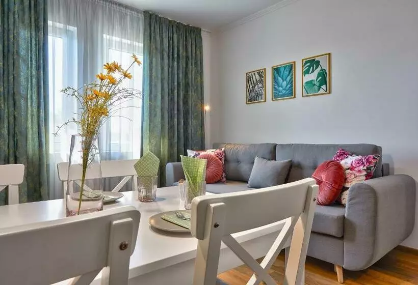 Adel Apartments