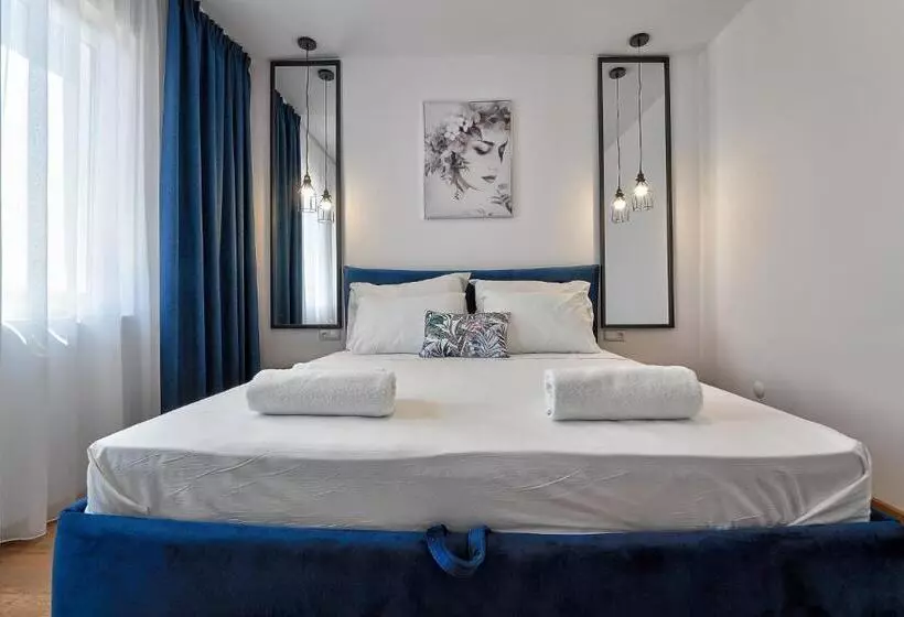 Adel Apartments