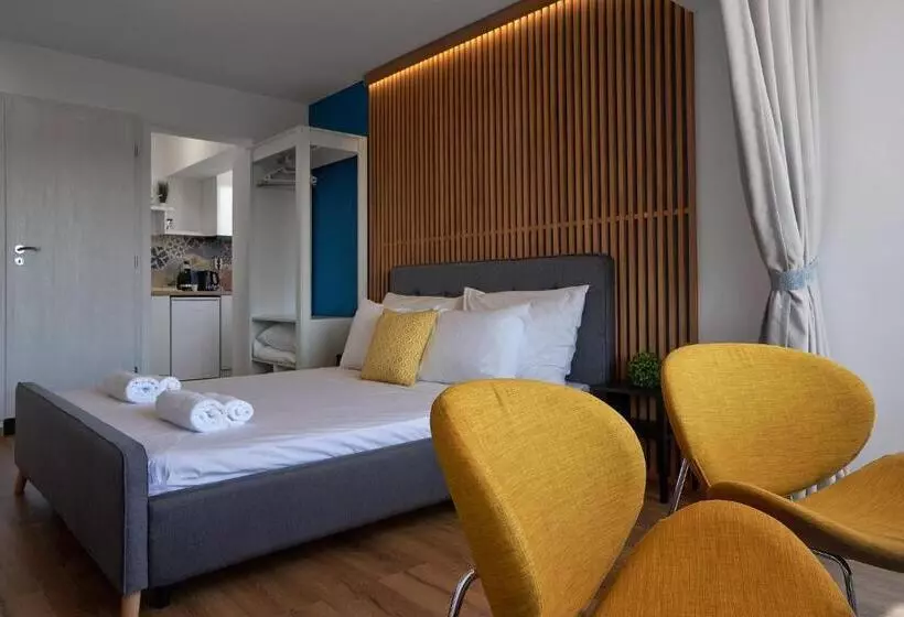 Adel Apartments