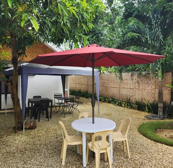 Albergue Mannah Garden Staycation Place