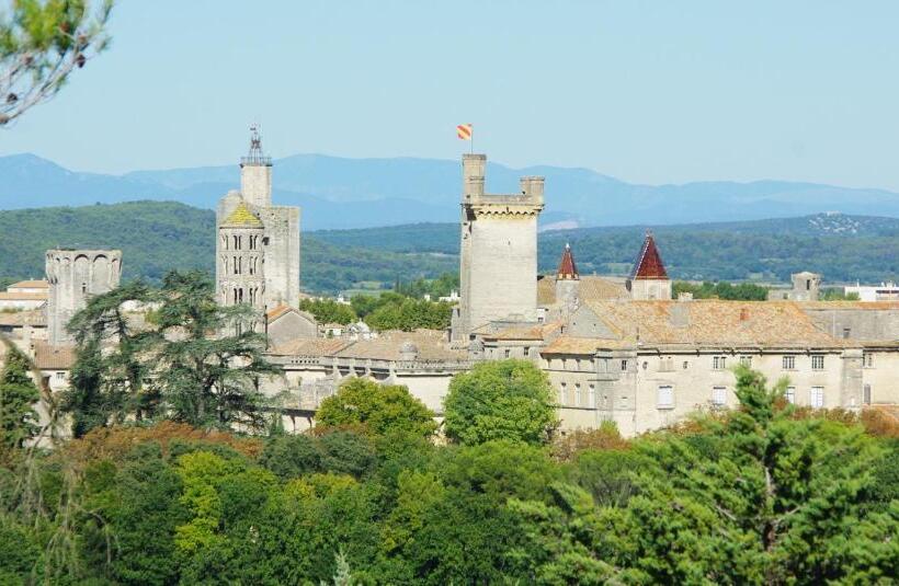 Bed and Breakfast Uzes Decouvertes
