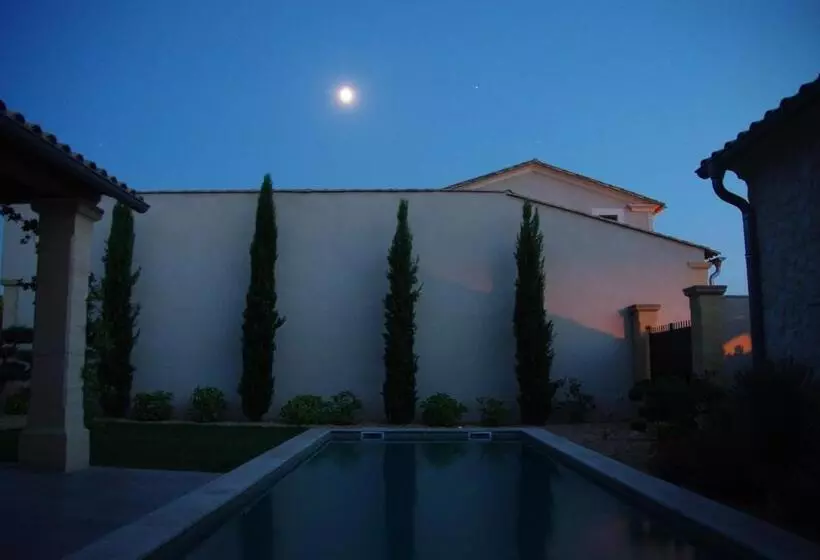 Bed and Breakfast Uzes Decouvertes