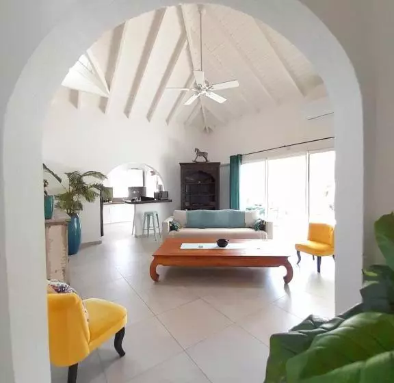 تختخواب و صبحانه Villa « Fleur De Pirate »