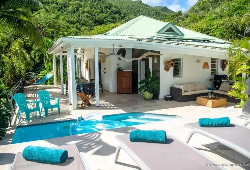 تختخواب و صبحانه Villa « Fleur De Pirate »