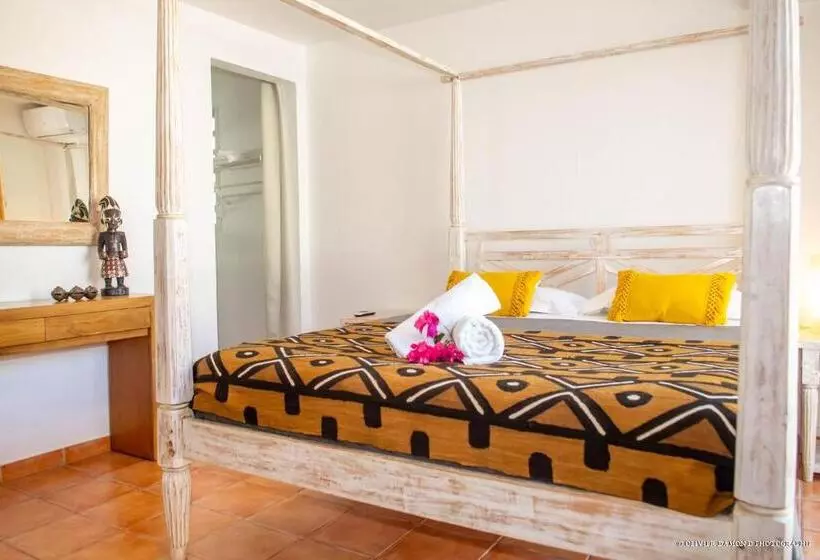 تختخواب و صبحانه Villa « Fleur De Pirate »