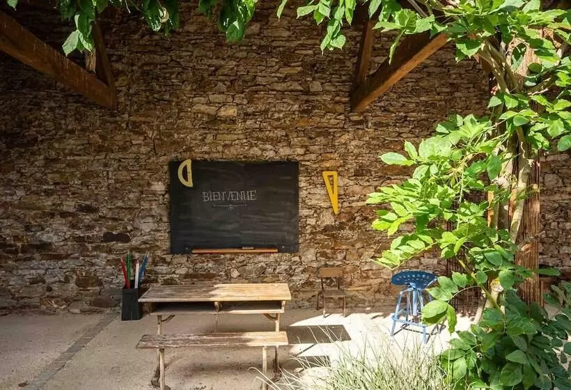 Le Domaine Des Ecoliers B&b