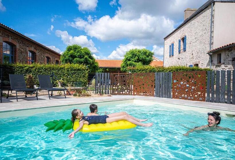 Le Domaine Des Ecoliers B&b